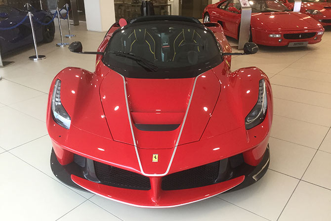 Ferrari Laferrari Aperta