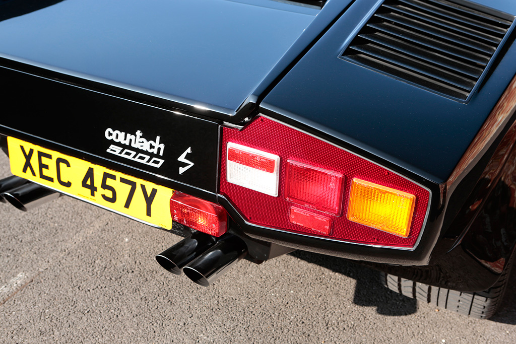 Lamborghini Countach LP500S 　エルエス　絶版 Lamborghini Countach LP500S [07730] - YouTube