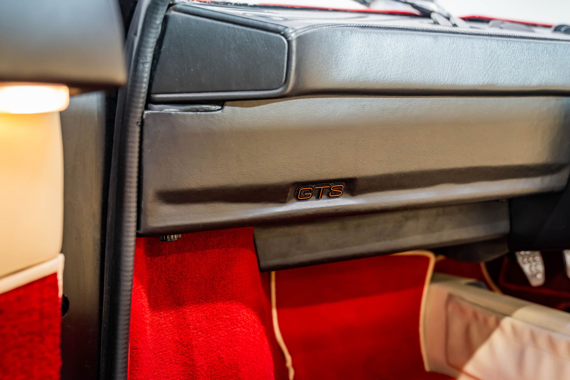 1987 Ferrari 328 GTS - Pre ABS